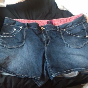 Torrid shorts size 22